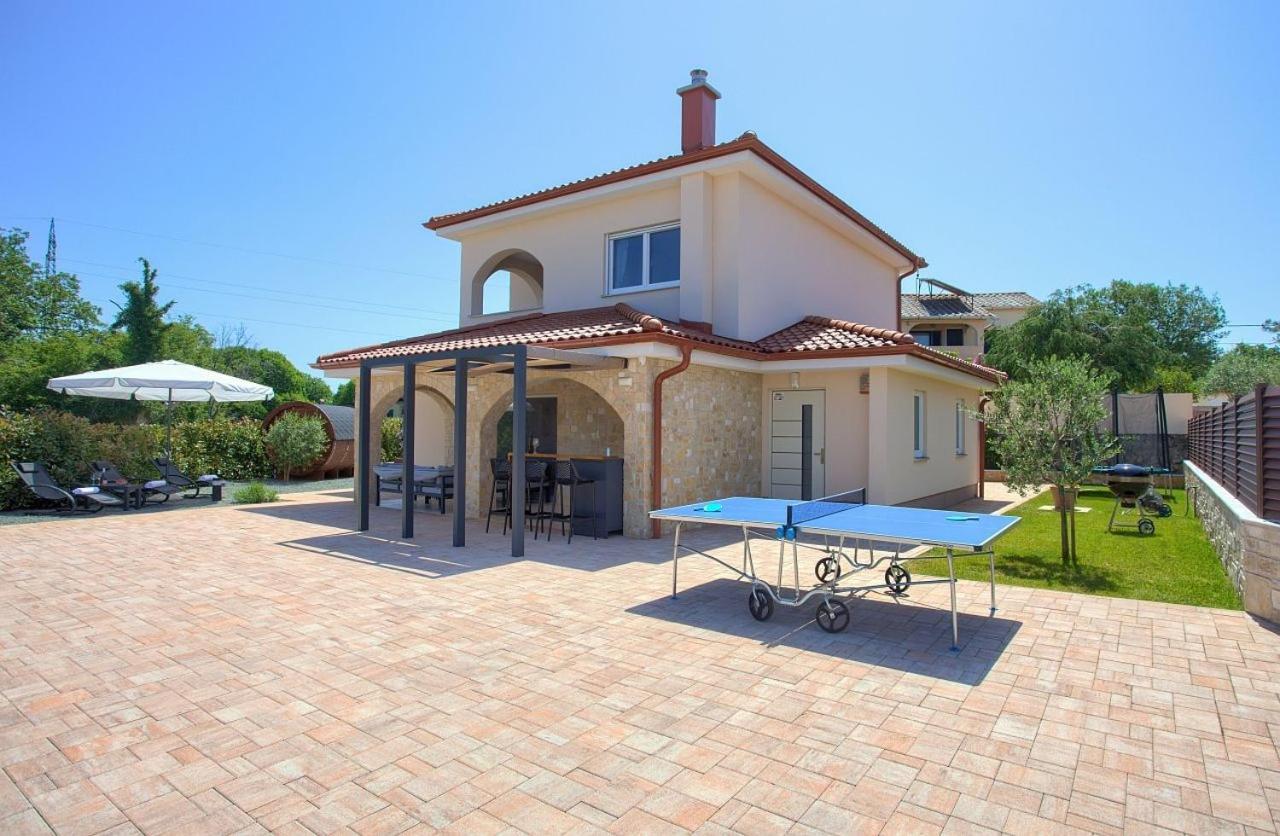 Holiday House Sea & Sun Residence Rasopasno Экстерьер фото