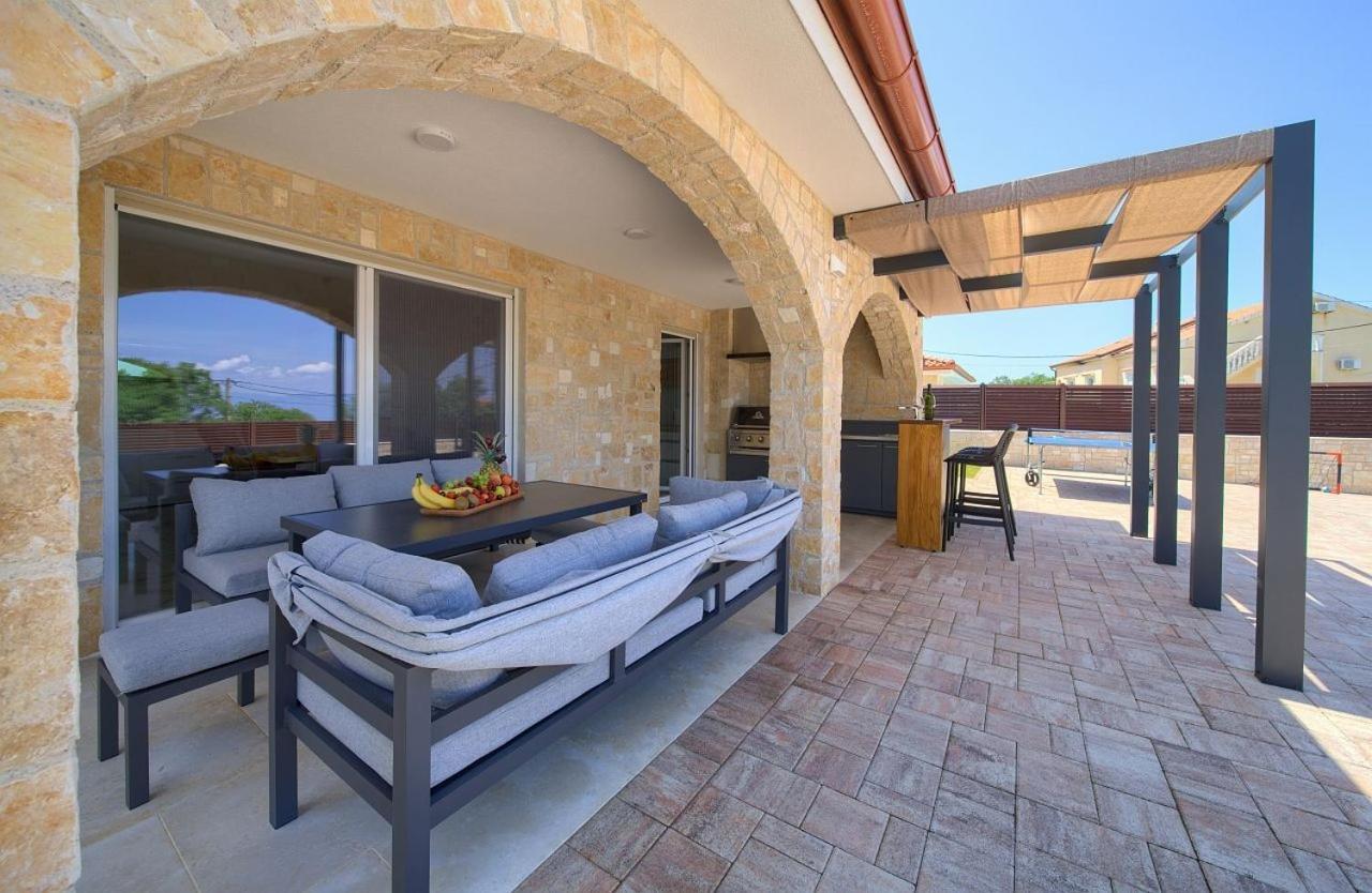 Holiday House Sea & Sun Residence Rasopasno Экстерьер фото